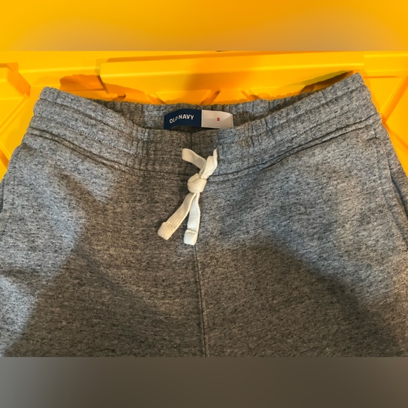 Old navy mens sweatsuit. Hoodie & Sweatpants. Small. Grey heather. Used. - Picture 7 of 10